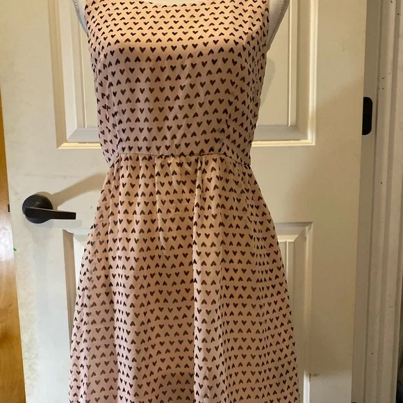 Forever 21 XXI Heart Pattern Dress, Open Back- medium - Picture 1 of 10